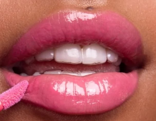 Glossy Lip Gloss
