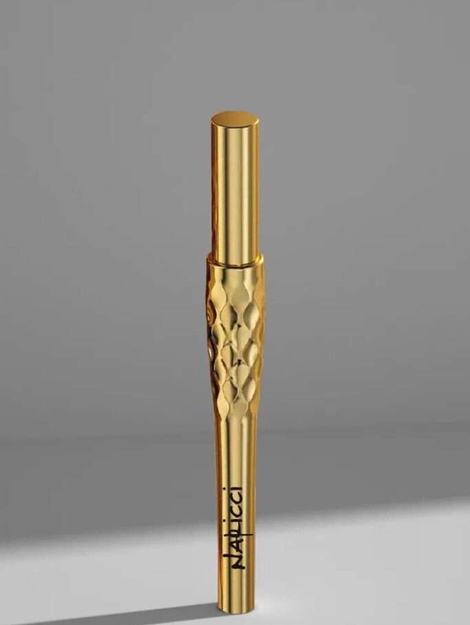 A long-lasting, smudge-proof eyeliner enriched with soothing plant extracts like Cinnamon Bark, Peony root, and Clove Flower Bud. Naricci Eyeliner glides on smoothly, providing intense black color while helping nourish and protect the delicate eye area. Ideal for creating bold, defined lines that stay put throughout the day.